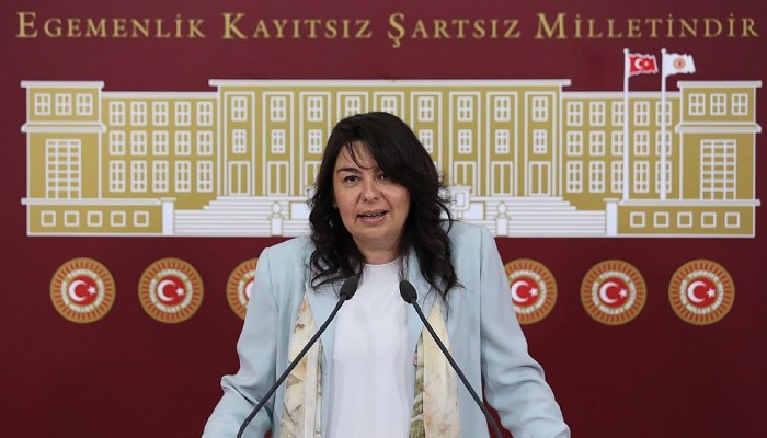 “Biz bu toplumun yarısı, şanlı tarihimizin bir parçasıyız”