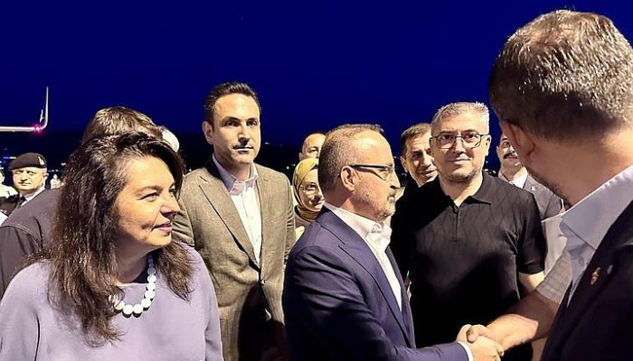 Bakan Yardımcısı Turan, uçakla Ankara'dan Çanakkale'ye geldi.