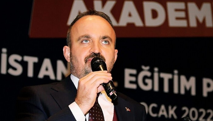 Bülent Turan Teşkilat Akademisi Eğitim Programında AK Parti İstanbul teşkilatlarıyla bir araya geldi.