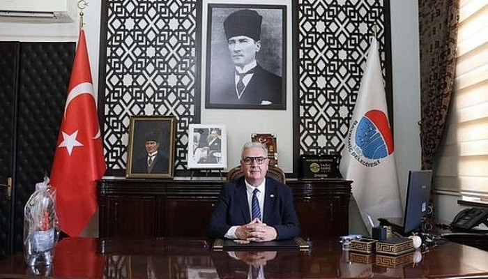 Belediye Başkanı Hasan Cem Atılgan Mazbatasını Alarak Görevine Başladı.