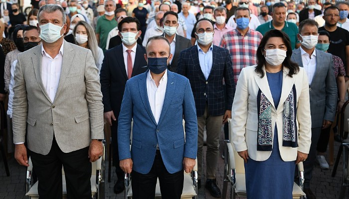 AK Parti Grup Başkanvekili ve Çanakkale Milletvekili Bülent Turan, Karabiga Huzurevi’nin açılışı ile ilgili açıklamalarda bulundu.