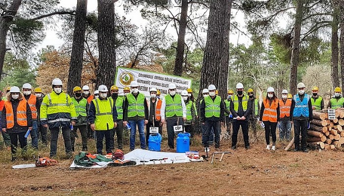 Çanakkale Orman Bölge Müdürlüğü üretim ve standardizasyon, ölçme, boylama ve sınıflandırma ve Üretimde İş Güvenliği konulu eğitim semineri düzenledi.