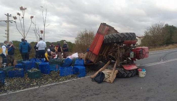 Zeytin İşçilerinin Traktörü Devrildi: 5 Yaralı 